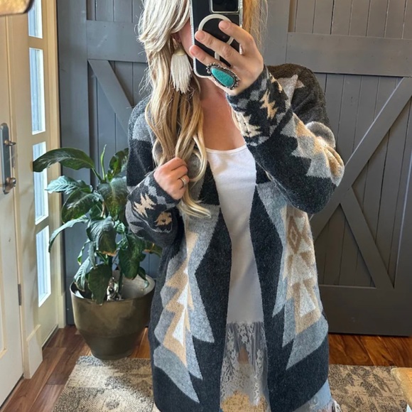 New Aztec Western Print Grey Long Cardigan Sweater Coat Western Cowichan Boho - Picture 4 of 11